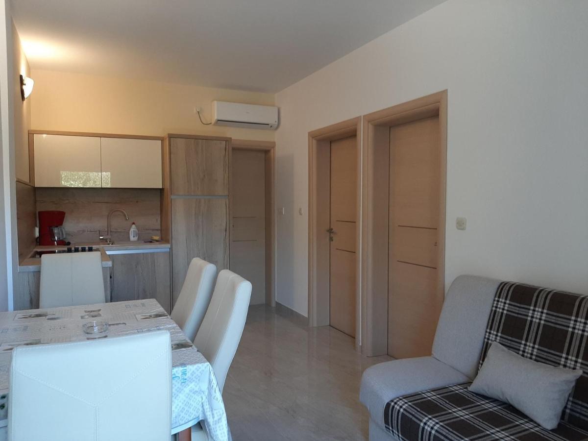 Apartments Edo Novalja Bagian luar foto
