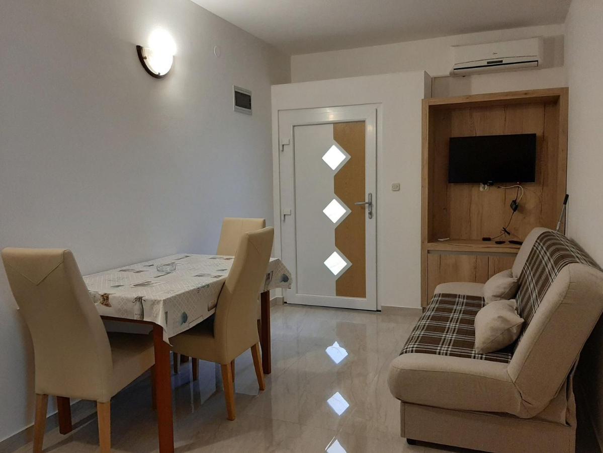 Apartments Edo Novalja Bagian luar foto