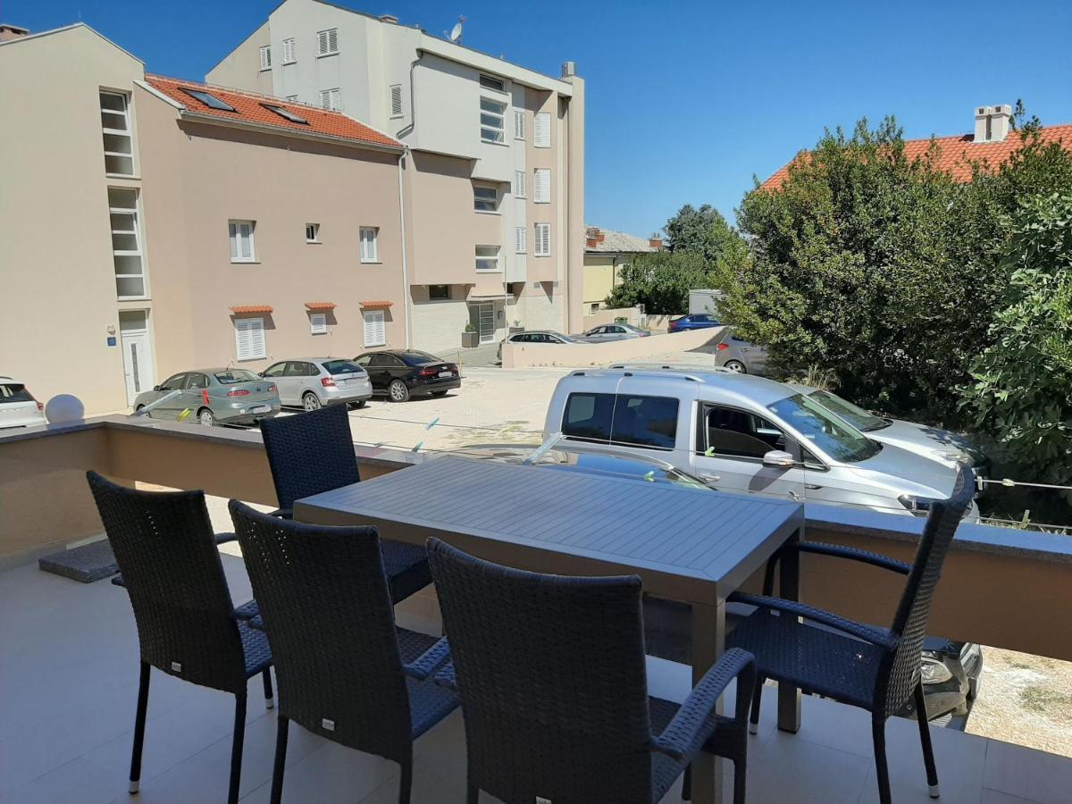Apartments Edo Novalja Bagian luar foto