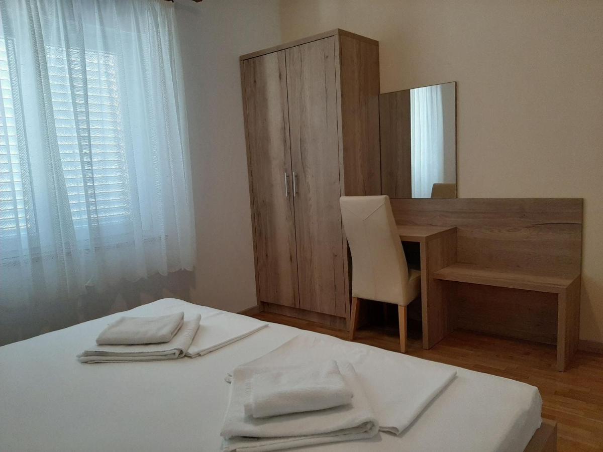 Apartments Edo Novalja Bagian luar foto
