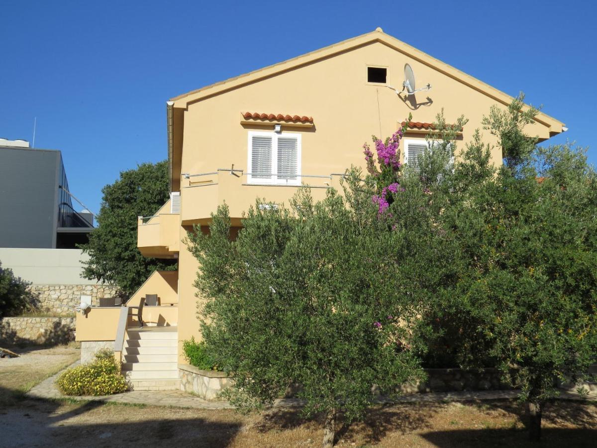Apartments Edo Novalja Bagian luar foto
