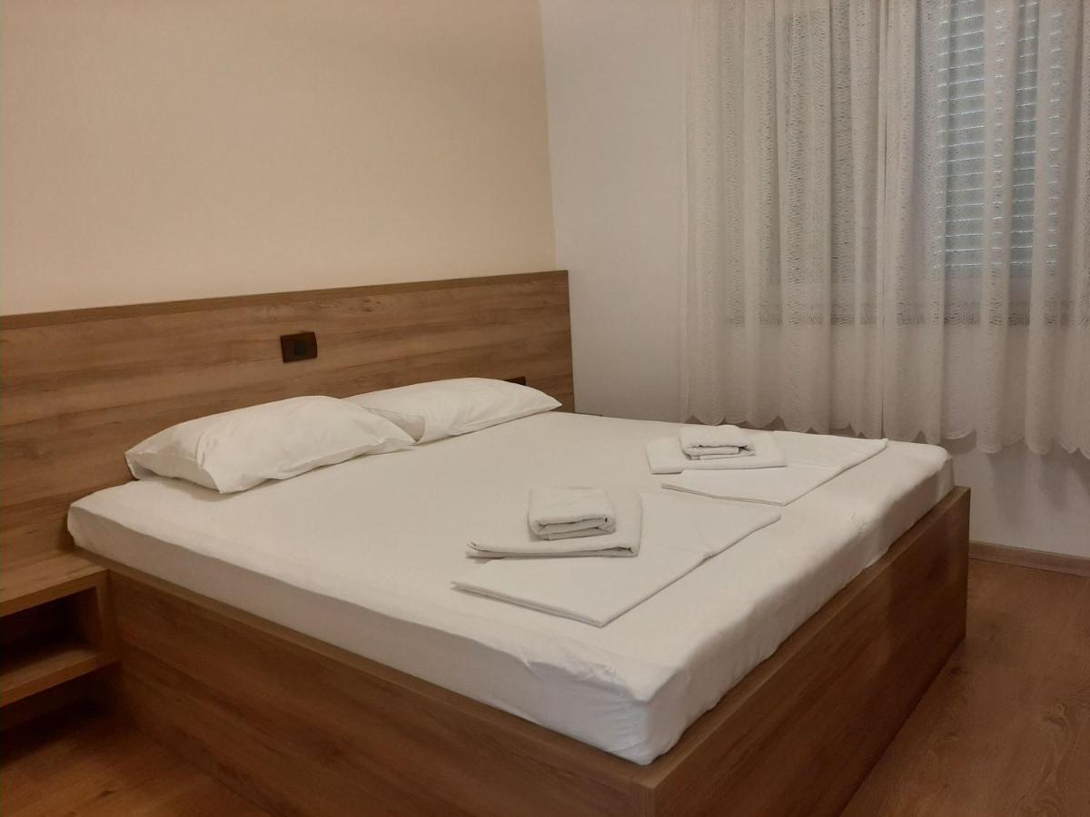 Apartments Edo Novalja Bagian luar foto