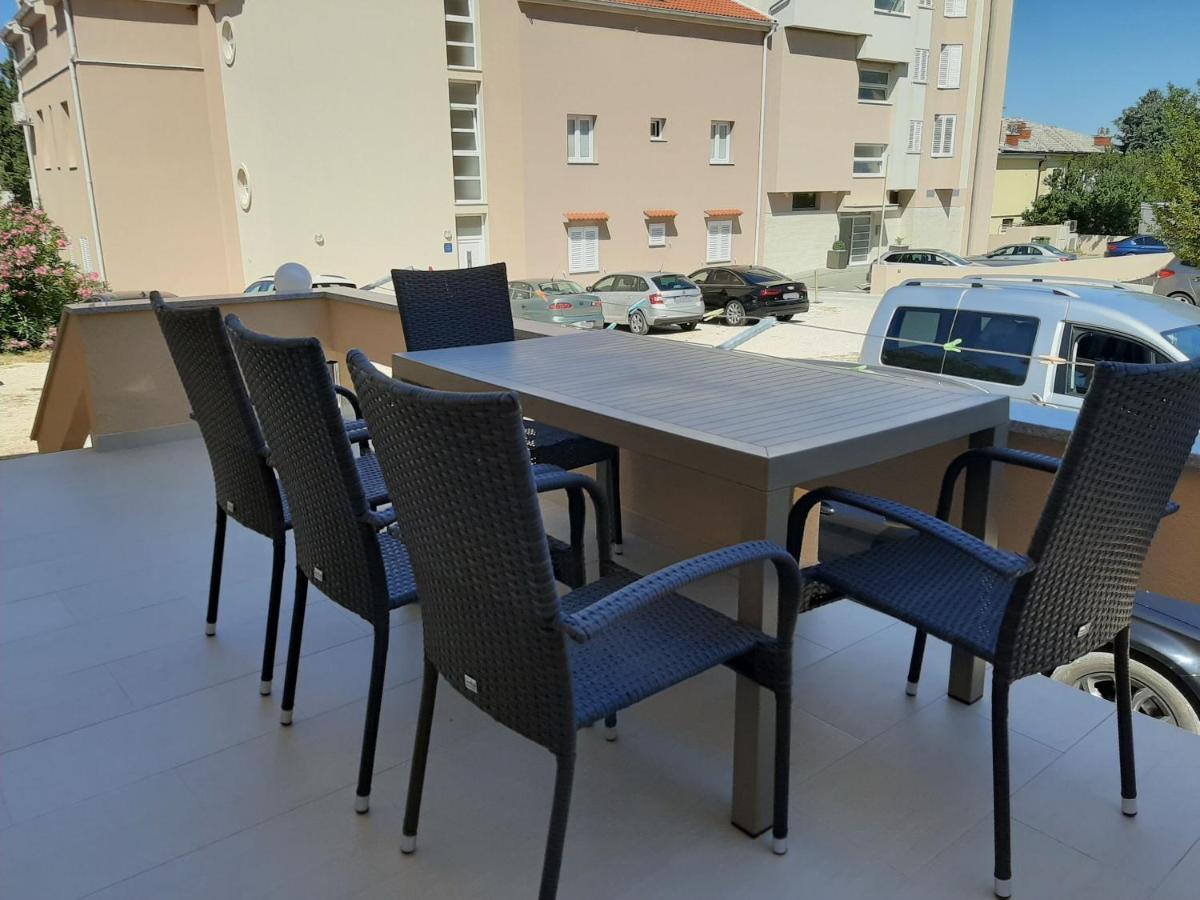 Apartments Edo Novalja Bagian luar foto