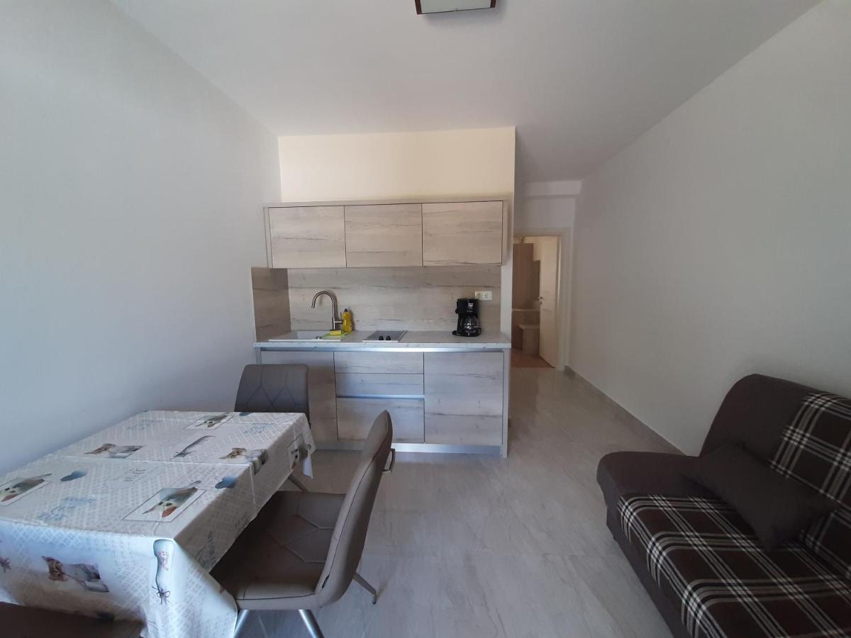 Apartments Edo Novalja Bagian luar foto
